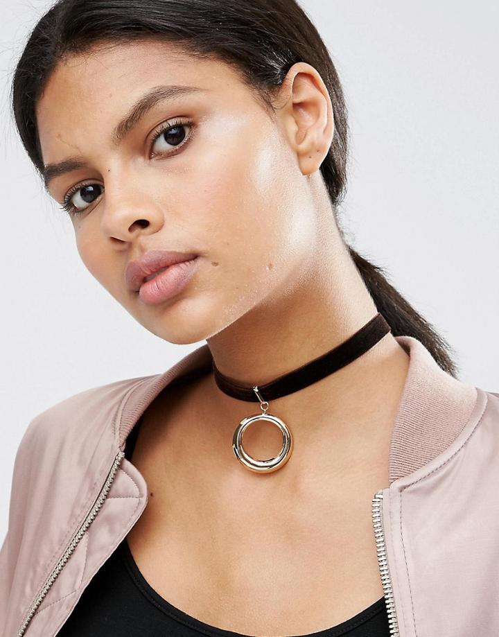 Asos Circle Velvet Choker Necklace - Gold