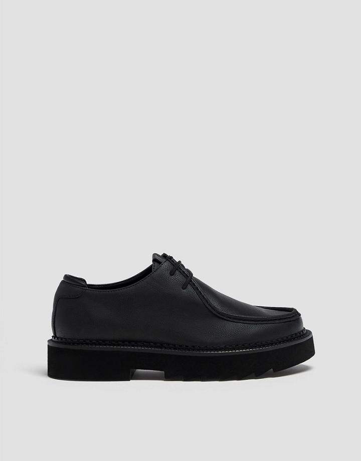 Pull & Bear Chunky Lace Up Shoes In Black