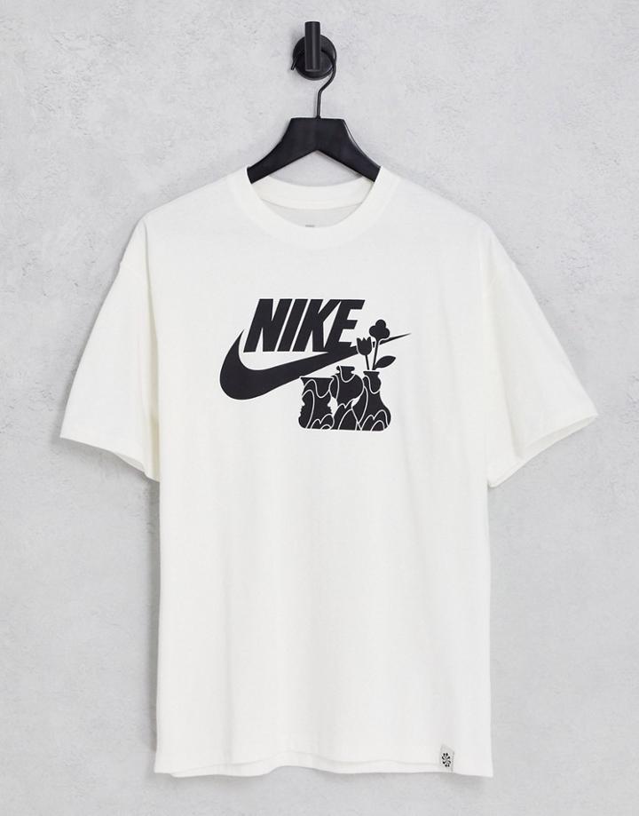 Nike M2z Hbr Logo T-shirt In Cream-white