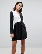 Prettylittlething Color Block Pleated Dress - Black