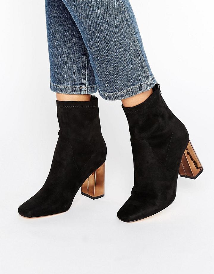 Truffle Wide Fit Ankle Boot - Black