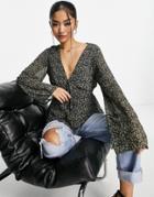 In The Style X Dani Dyer Plunge Detail Tie Front Blouse In Winter In Paisley Print-multi