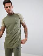 Gym King Muscle Logo T-shirt In Khaki With Contrast Sleeves - Green