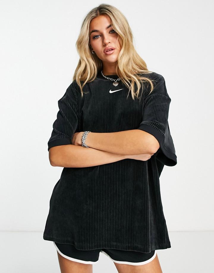 Nike Velour T-shirt In Black
