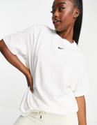Nike Mini Swoosh Oversized Boyfriend T-shirt In White