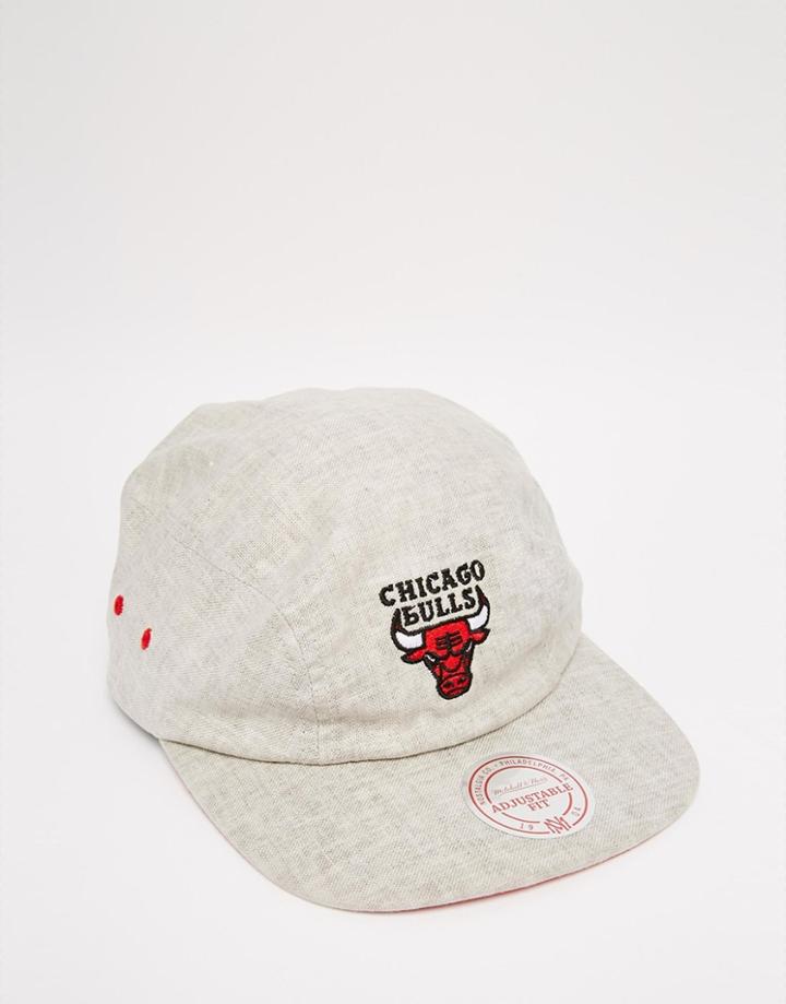 Mitchell & Ness 2 Panel Military Chicago Bulls Snapback Cap - Gray