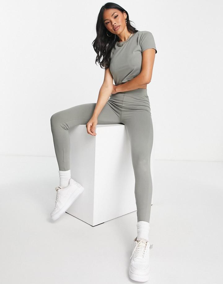 Hiit Legging With Contour Seam In Khaki-green