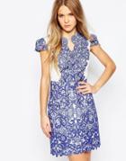 Jovonna Headgirl Dress In Lace - Blue