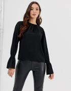 Boohoo Pleat Front Blouse With Cuff Detail In Black - Black