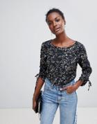 Vila Floral Top With Gathered Sleeve Details - Black