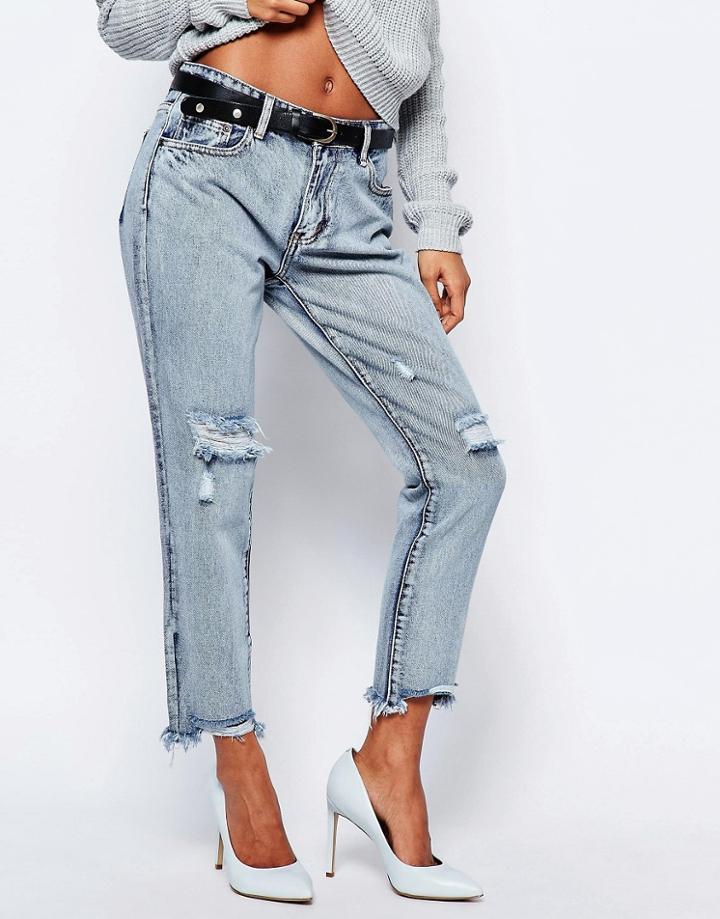 Boohoo Distressed Raw Hem Mom Jean - Blue