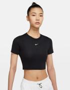 Nike Essentials Slim Cropped T-shirt In Black