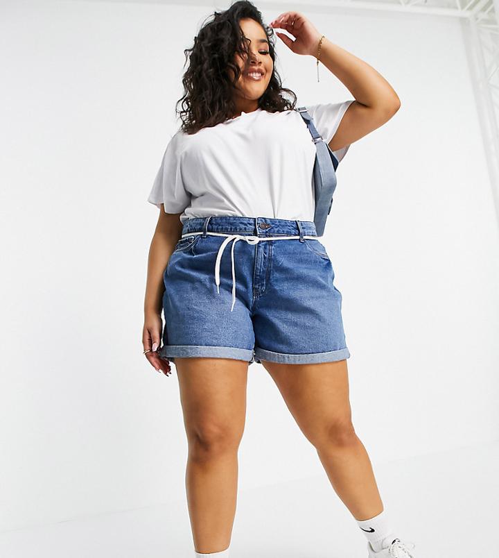 Noisy May Curve Mom Denim Shorts In Medium Blue Wash
