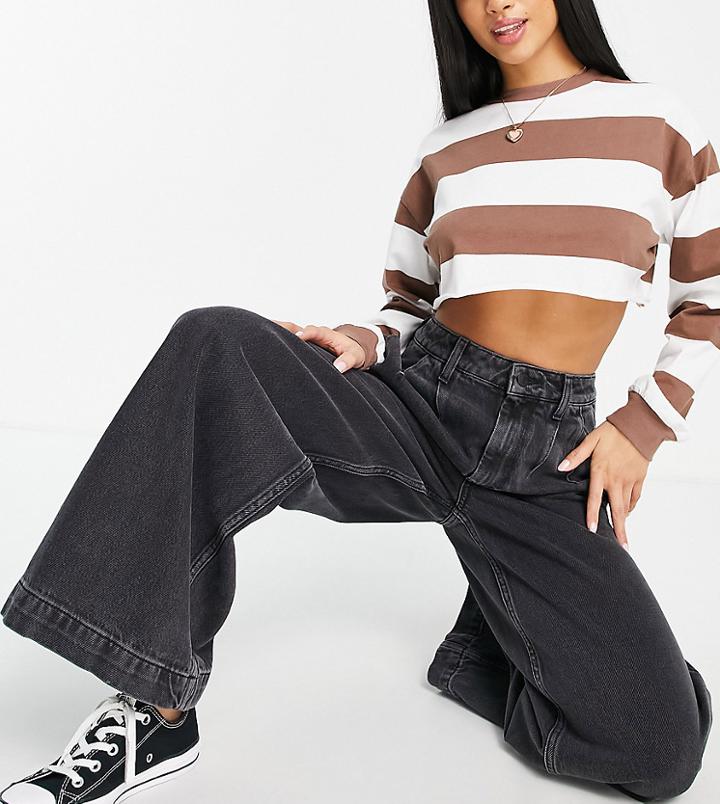 New Look Petite Wide Leg Jeans With Pleat Detail In Washed Black