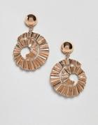 Monki Ribbed Circle Earrings In Gold - Gold