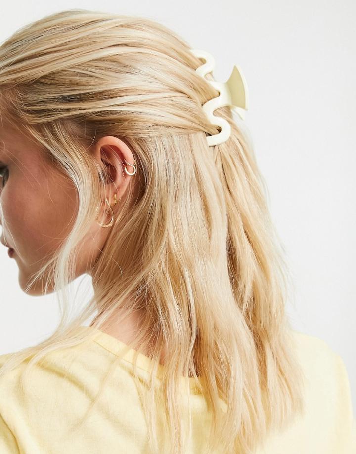 My Accessories London Shiny Swirl Hair Claw Clip In White