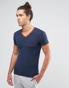 Emporio Armani Muscle Fit T-shirt In V-neck With Contrast Cuffs - Navy