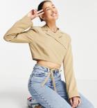 Collusion Cropped Blazer In Camel-purple