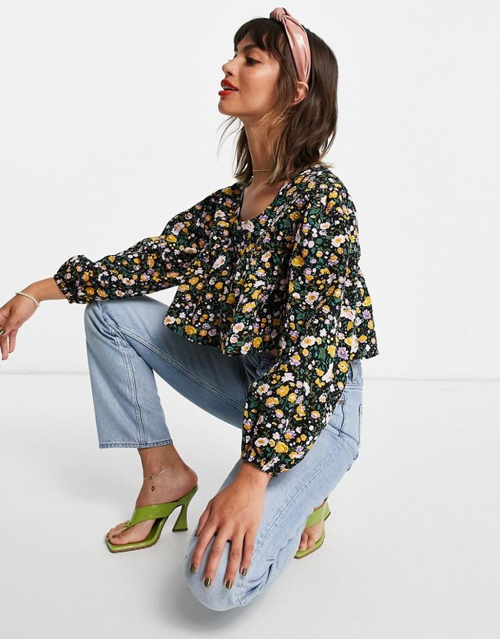 Ghospell Figurative Floral Puff Sleeve Crop Top In Black