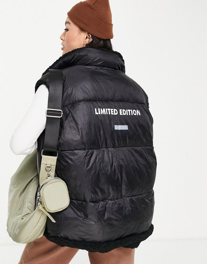 Sixth June Oversized Reversible Vest With Sherpa Lining & Back Logo-black