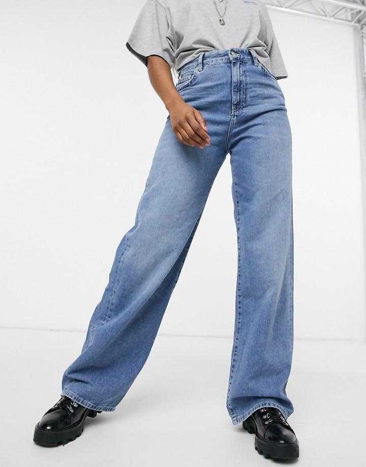Bershka 90's Leg Jean In Medium Blue-blues