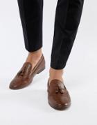 New Look Faux Leather Loafers With Embossed Detail In Tan - Tan