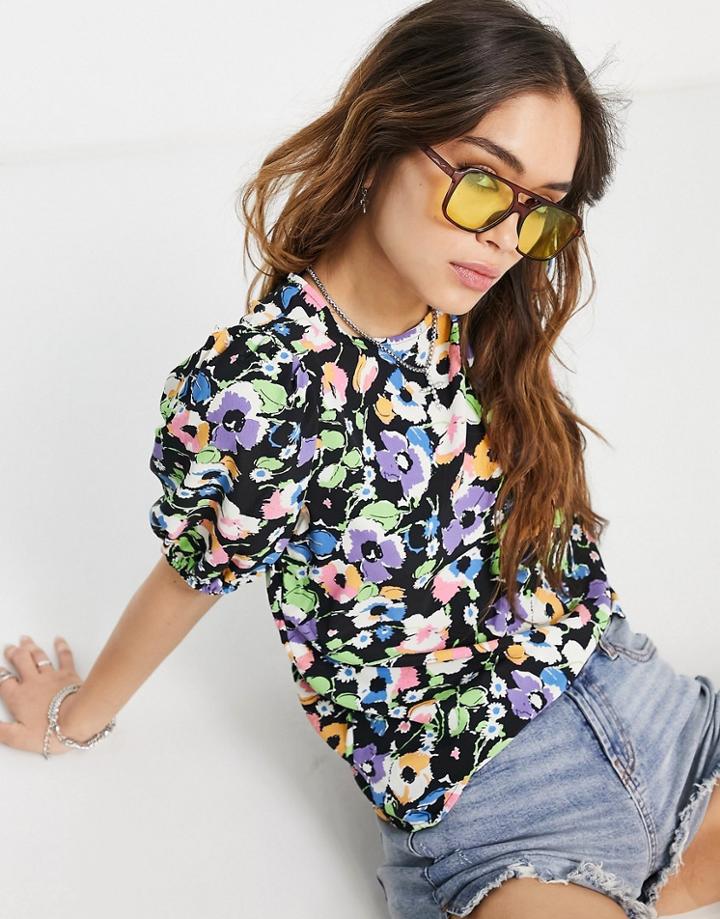 Vero Moda Floral Top In Black