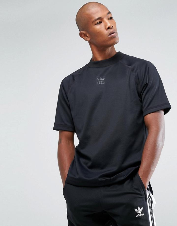 Adidas Originals Chicago Pack Taped Nova Ss Sweat In Black Bs4495 - Black