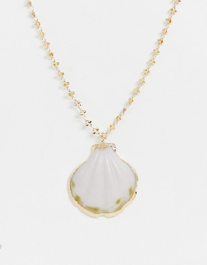 Asos Design Necklace With Sea Shell Pendant And Detailed Chain In Gold