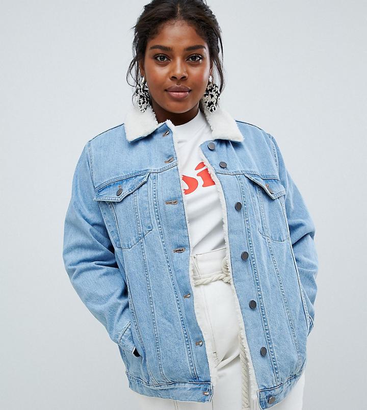 Asos Design Curve Denim Jacket With Fleece Collar In Midwash Blue - Blue
