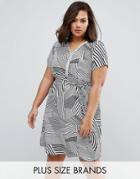 Koko Plus Dress With Zip Front In Stripe Print - Cream