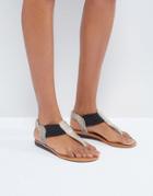 London Rebel Toepost Flat Sandal - Black