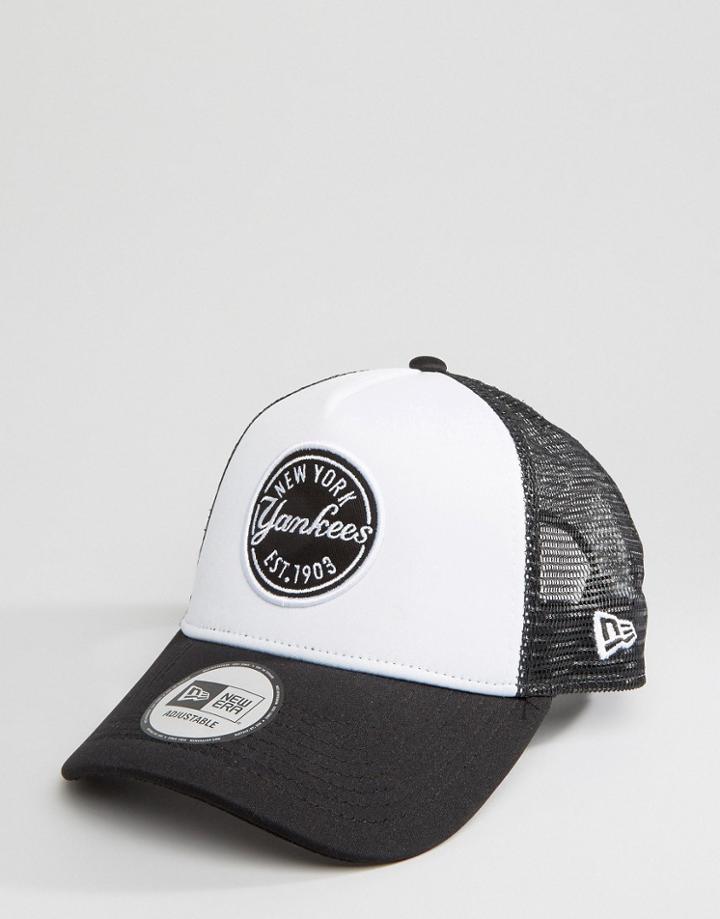 New Era Trucker Cap Ny Yankees Emblem - White