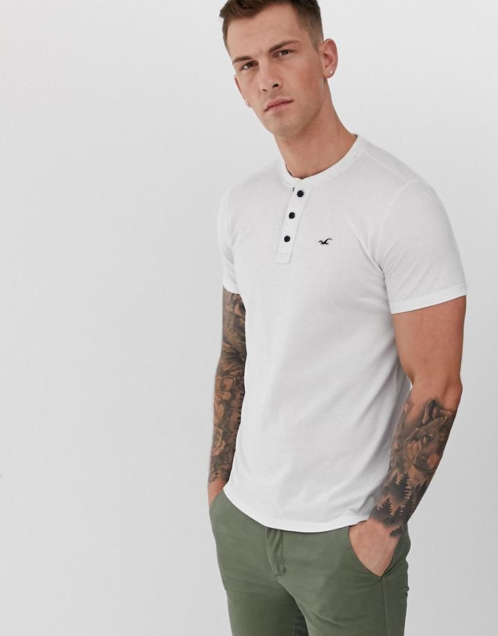 Hollister Icon Logo Henley T-shirt In Brilliant White
