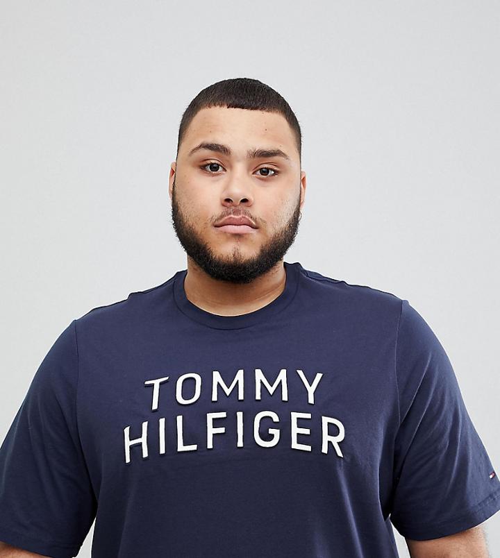 Tommy Hilfiger Plus Large Logo T-shirt In Navy - Navy