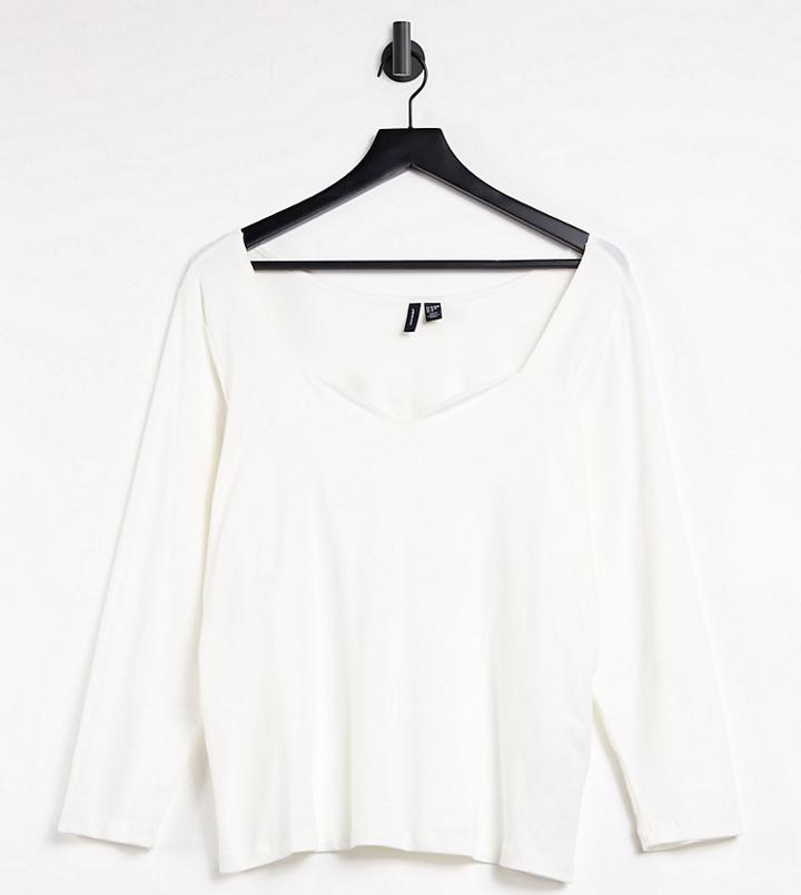 Vero Moda Curve Long Sleeve T-shirt With Sweetheart Neck In White