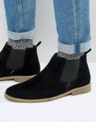 Front Chelsea Boots In Suede - Black