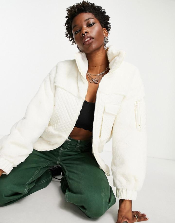 Urban Revivo Faux Fur Fleece In White