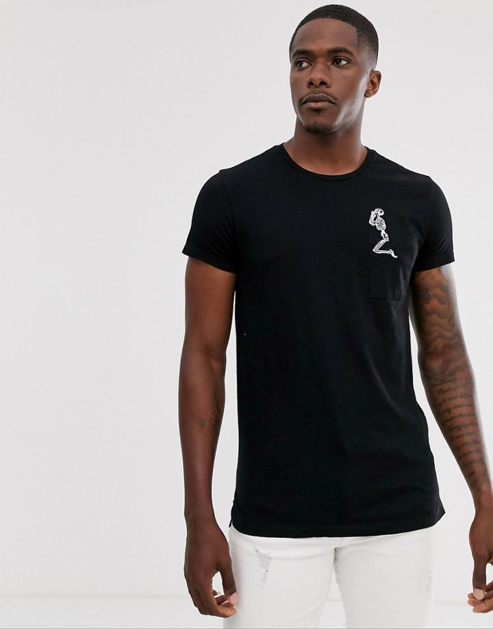 Religion T-shirt With Skull Pocket In Black - Black