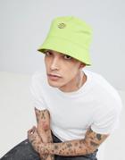 Asos Design Bucket Hat In Lime With Metallic Badge Detail - Green