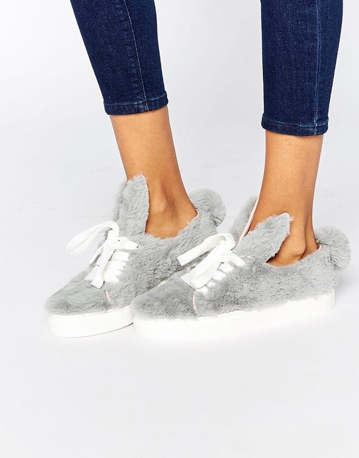 Minna Parrika Faux Pony Gray Low Top Ears & Tail Sneakers - Gray