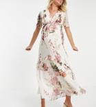 Hope & Ivy Maternity Flutter Sleeve Maxi Dress In Ivory Oversized Rose Print-multi