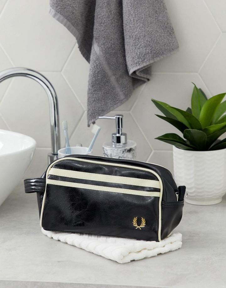 Fred Perry Classic Toiletry Bag In Black - Black