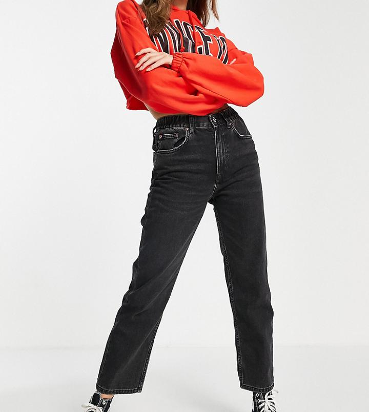 Pull & Bear Exclusive Petite Elasticated Waist Mom Jean In Black