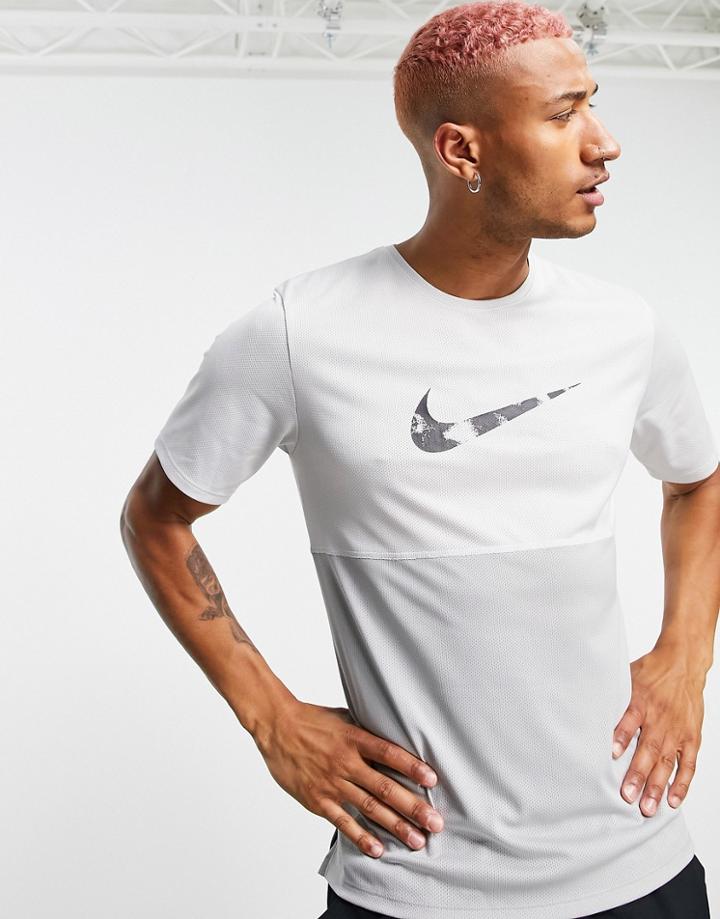 Nike Running Wild Run Swoosh T-shirt In Light Gray-grey