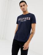 Tommy Hilfiger Chest Outline Logo T-shirt In Navy - Navy