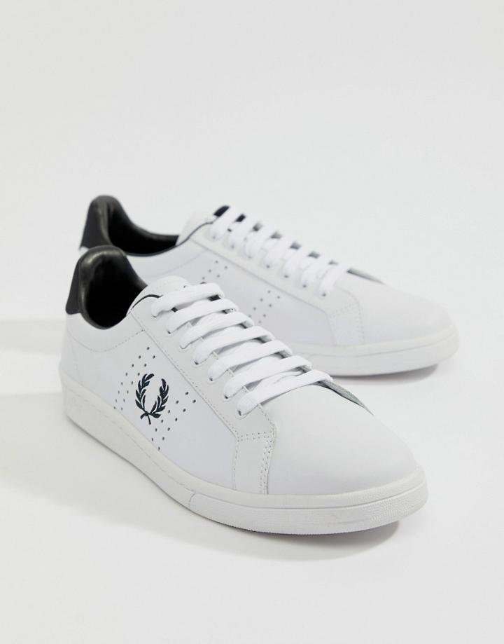 Fred Perry Leather Contrast Wreath Sneakers In White - White