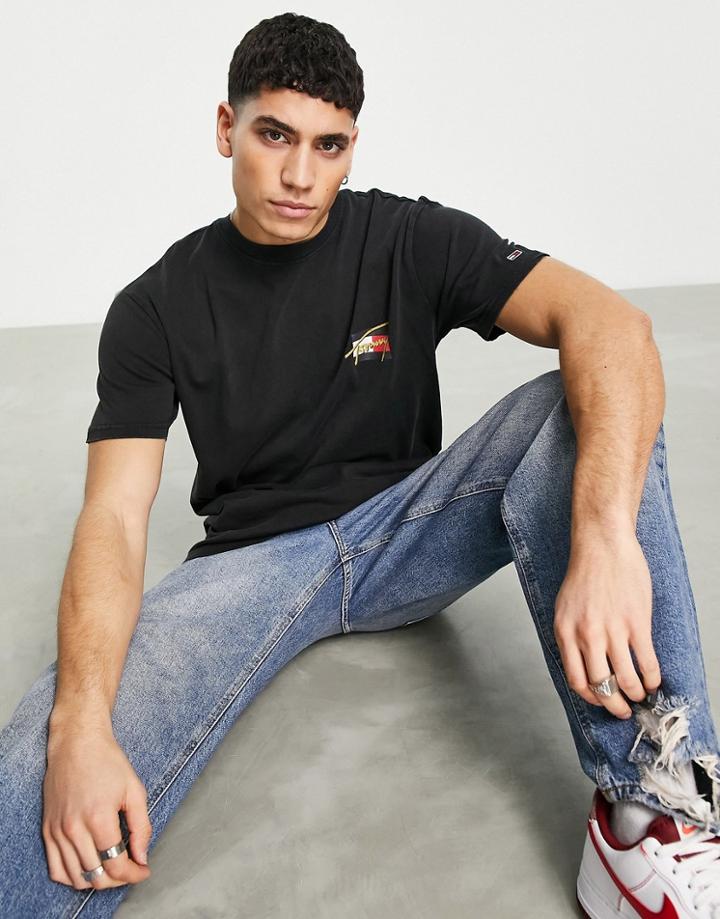Tommy Jeans Vintage Circular Back Logo T-shirt In Black