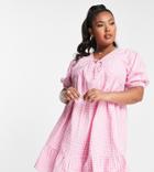 Influence Plus Short Sleeve Front Tie Mini Dress In Pink Gingham