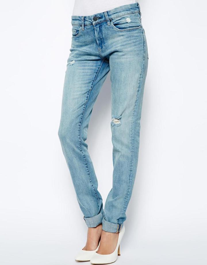 Blank Nyc Boyfriend Jeans With Ripped Knee